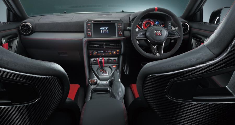 Торпедо Nissan GT-R Nismo (R35) 2019 года  (JP) (фото 3 из 27)